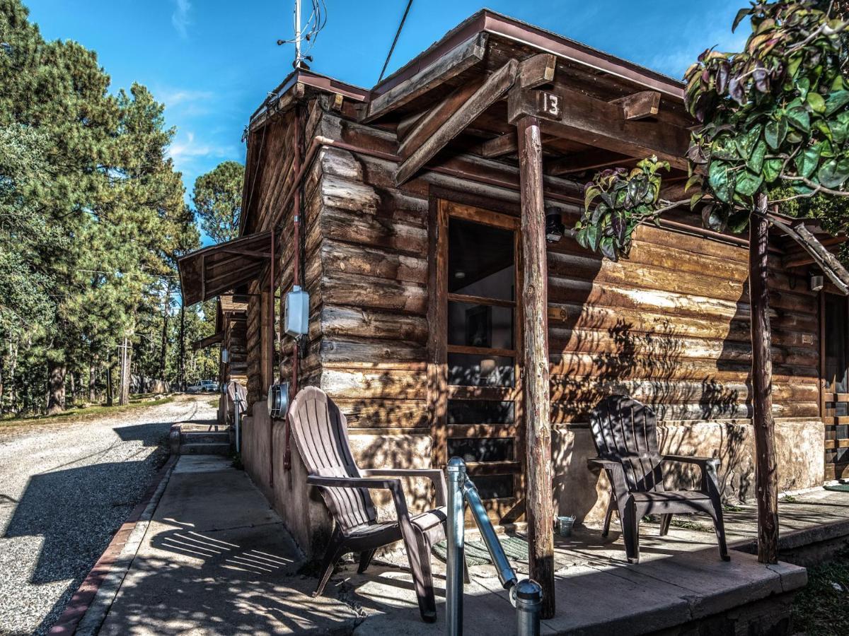 Apache Village Cabinette 13, Queen Bed, Midtown, Sleeps 2 Ruidoso Exteriör bild